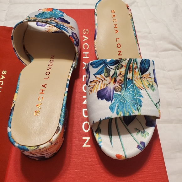 Sacha London 6.5 Women's Leather Sandal - Picture 2 of 4